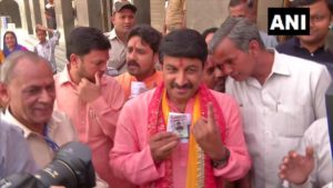 Lok Sabha Elections 2019 Sushma Swaraj, Arvind Kejriwal and Rahul Gandhi Including Other Leaders Vote