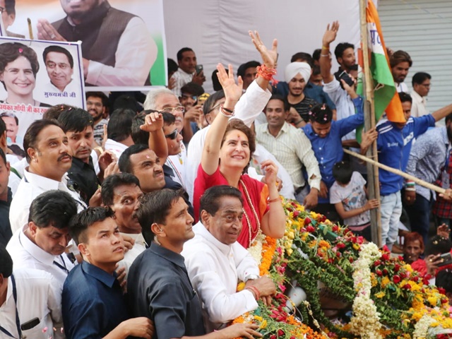 Priyanka Gandhi Vadra holds roadshow in Indore