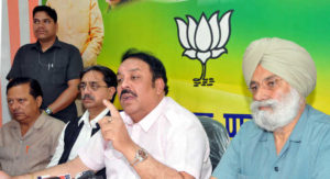Amritsar Gurjeet Singh Aujla Threats Shwait Malik Given Answer