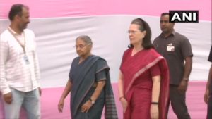 Lok Sabha Elections 2019 Sushma Swaraj, Arvind Kejriwal and Rahul Gandhi Including Other Leaders Vote