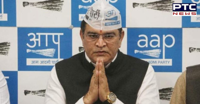 West Delhi AAP candidate's son claims father paid Rs 6 crore to Kejriwal (1) West Delhi AAP candidate's son claims father paid Rs 6 crore to Kejriwal