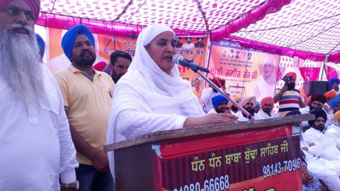 ਤਰਨਤਾਰਨ 'ਚ ਕਾਂਗਰਸ ਦੇ ਇਸ਼ਾਰੇ 'ਤੇ ਅਕਾਲੀ ਦਲ ਵਰਕਰਾਂ ਤੇ ਆਗੂਆਂ ਦੇ ਘਰਾਂ 'ਚ ਪੁਲਿਸ ਕਰ ਰਹੀ sad