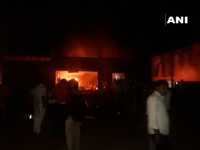 ਪੁਣੇ 'ਚ ਇੱਕ ਗੋਦਾਮ ਨੂੰ ਲੱਗੀ ਭਿਆਨਕ fire