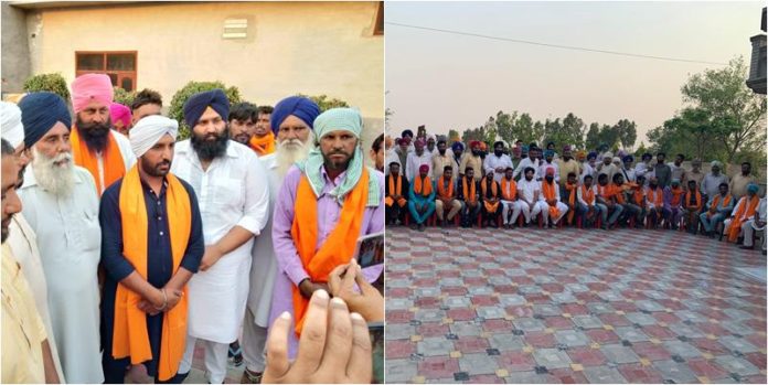 ਮੋਗਾ: ਪਿੰਡ ਸੱਦਾ ਸਿੰਘ ਵਾਲਾ 'ਚ ਕਾਂਗਰਸ ਨੂੰ ਛੱਡ ਸਾਬਕਾ ਸਰਪੰਚ ਗੁਰਦੇਵ ਸਿੰਘ ਸਮੇਤ 50 ਪਰਿਵਾਰਾਂ ਨੇ ਫੜ੍ਹਿਆ sad