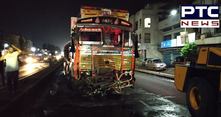9 People Dead on spot in road accident on Pune-Solapur highway