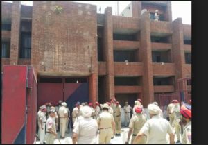 Gurdaspur Central Jail two groups Between Clash ,Two prisoners injured