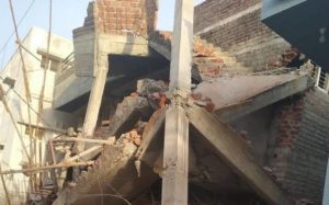     Chekkanoorani building collapses ,1 dead, 4 rescued