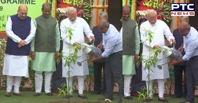 Green India ਦਾ ਸੁਨੇਹਾ ਲੈ ਕੇ ਆਏ PM ਮੋਦੀ, ਸੰਸਦ ਭਵਨ 'ਚ ਲਗਾਏ ਰੁੱਖ
