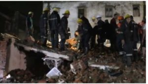 gujarat-3-storey-building-collapses-in-kheda-4-dead