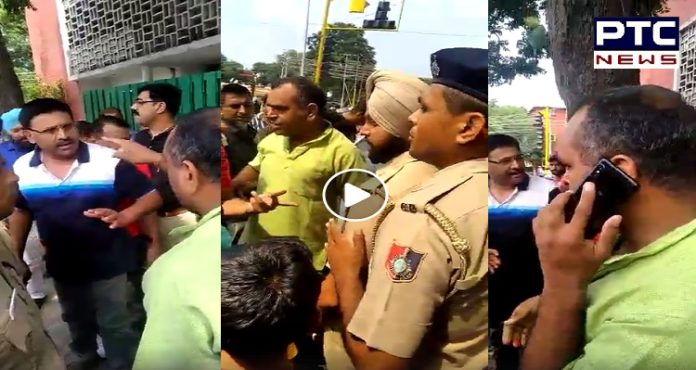 Chandigarh: Traffic cop, man lock horns over missing helmets of wife, kids Chandigarh: Traffic cop, man lock horns over missing helmets of wife, kids