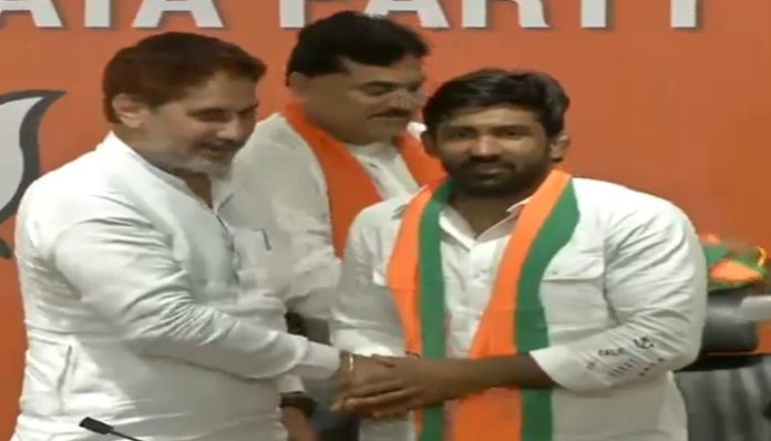 Yogeshwar Dutt 1 Yogeshwar Dutt 1