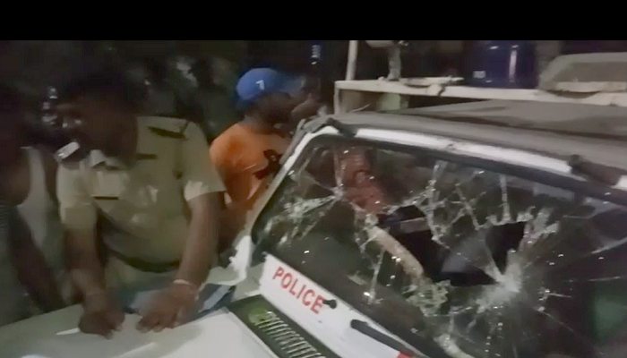 पंचकूला में देर रात पुलिस टीम पर हमला, पीसीआर गाड़ी से तोड़फोड़