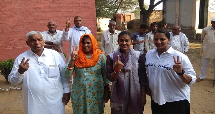 Haryana Assembly Elections 2019: Babita Phogat and family cast vote in Charkhi Dadri
