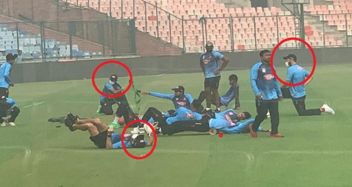 Delhi Pollution: Three Bangladeshi players wear masks to practice ahead of 1st T20 Delhi Pollution: Three Bangladeshi players wear masks to practice ahead of 1st T20