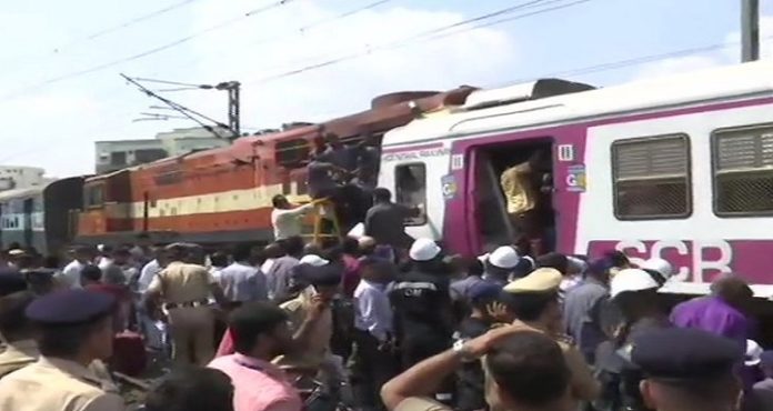 Hyderabad: Two trains collide at Kacheguda Railway Station Hyderabad: Two trains collide at Kacheguda Railway Station