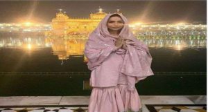 Bollywood actress Malaika Arora At golden temple