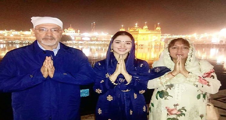 Amritsar: Baahubali actress Tamannaah Bhatia pays obeisance at Golden Temple