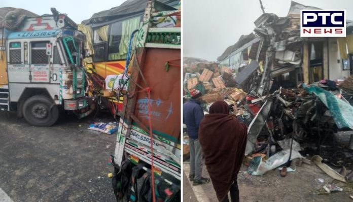 Two dozen vehicles clashed on highway, 2 people killed, more than a dozen injured Two dozen vehicles clashed on highway, 2 people killed, more than a dozen injured