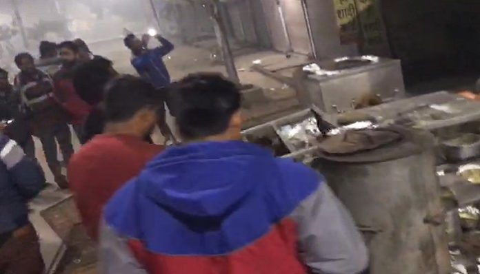 Miscreants vandalized hotel for not giving onions and chutney Miscreants vandalized hotel for not giving onions and chutney