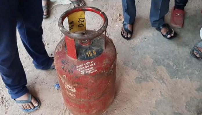 mud-found-in-gas-cylinder hi mud-found-in-gas-cylinder hi