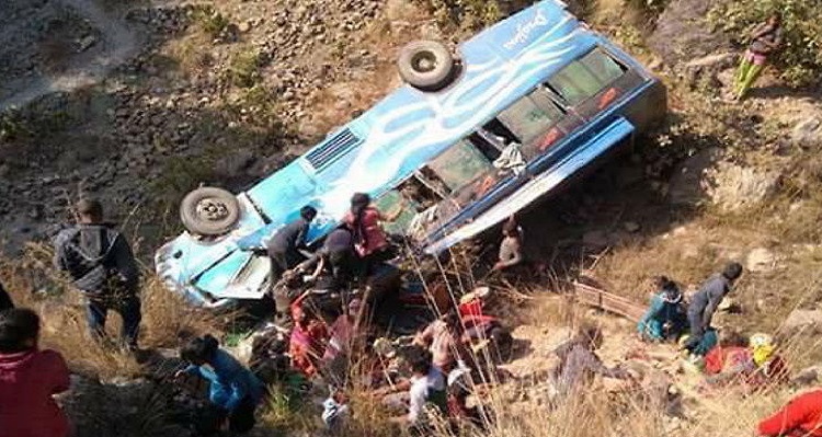 Nepal: 13 killed, dozens injured in Sindhupalchok bus accident