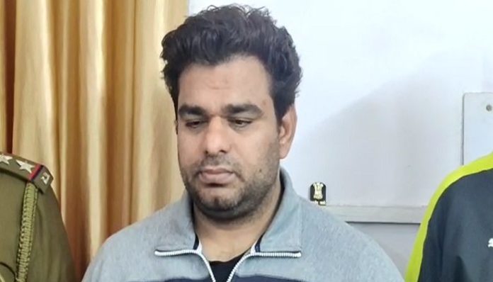 One crore 68 lakh cheated in the name of getting jobs, one arrested One crore 68 lakh cheated in the name of getting jobs, one arrested