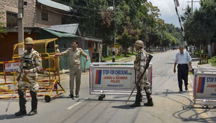 जम्मू कश्मीर: मेडल विजेता DSP को आतंकियों के साथ पकड़ा