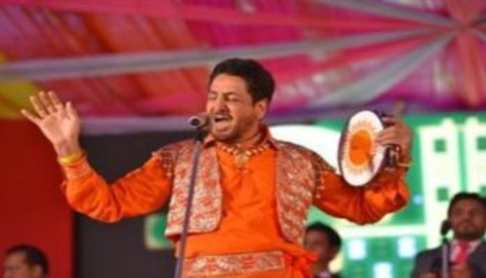 Gurdas Maan faces public ire for hurting Sikh sentiments Gurdas Maan faces public ire for hurting Sikh sentiments