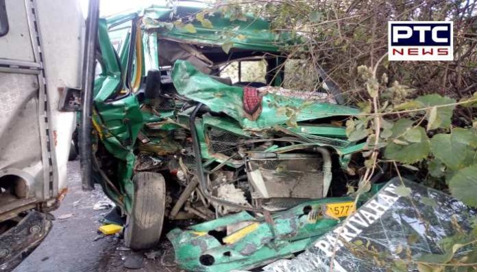 Truck collided with HRTC Tempo Traveller in Bilaspur of Himachal Truck collided with HRTC Tempo Traveller in Bilaspur of Himachal