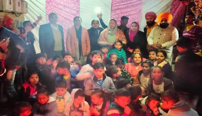 Chandigarh yuva dal celebrated Lohri festival with needy children Chandigarh yuva dal celebrated Lohri festival with needy children