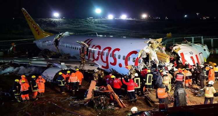 3 dead, 179 injured after Turkish plane skids off and breaks into pieces