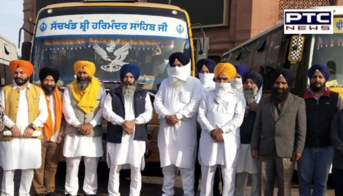 ਕਰਫਿਊ ਕਾਰਨ ਸ੍ਰੀ ਦਰਬਾਰ ਸਾਹਿਬ ਰੁਕੇ ਸ਼ਰਧਾਲੂਆਂ ਨੂੰ ਘਰ ਤੱਕ ਪਹੁੰਚਾਉਣ ਲਈ 5 ਬੱਸਾਂ ਰਵਾਨਾ Punjab Curfew: 5 buses depart from Sri Darbar Sahib Amritsar to drop pilgrims