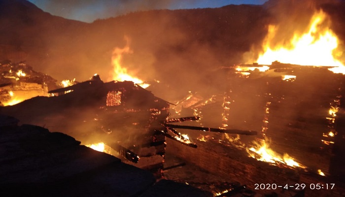 चिड़गांव में एक बार फिर आग का तांडव, आग ने 7 घरों को चपेट में लिया