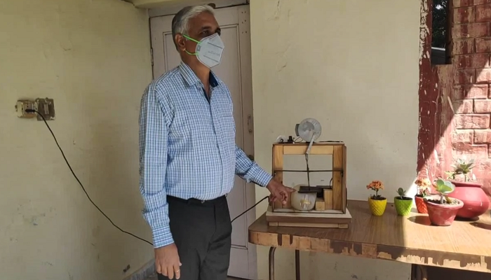 प्रो. ललित मोहन सैनी ने मात्र 3500 रुपए में तैयार कर दिया वेंटिलेटर, अब पेटेंट के लिए करेंगे आवेदन