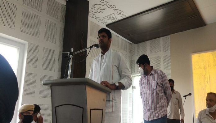 Haryana Deputy CM Dushyant Chautala attacks on Bhupinder Hooda Haryana Deputy CM Dushyant Chautala attacks on Bhupinder Hooda