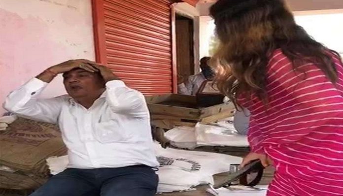 Sonali Phogat slaps a government officer, know updates of case Sonali Phogat slaps a government officer, know updates of case