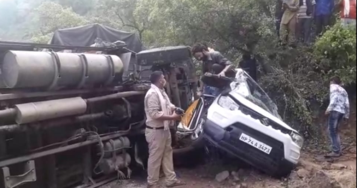 Accident in Himachal, Two vehicle collided in NH (1) Accident in Himachal, Two vehicle collided in NH