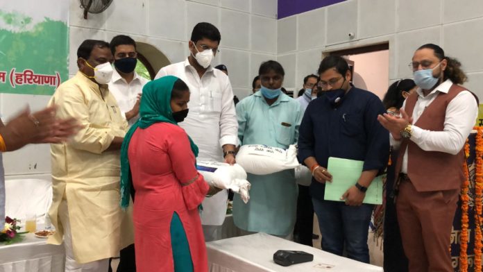 Dushyant Chautala counts Benefits of one country one ration card scheme (1) Dushyant Chautala counts Benefits of one country one ration card scheme