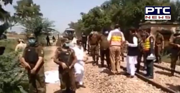 Pakistan: At least 19 Sikh pilgrims killed after train rams into their van
