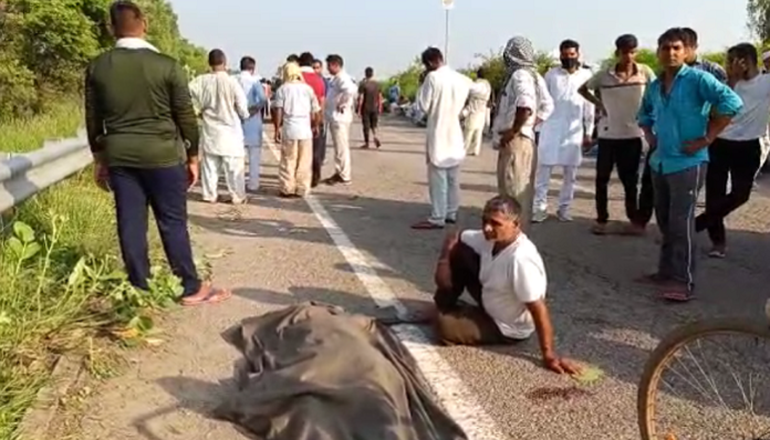 Three teenage children died in road accident (1) Three teenage children died in road accident