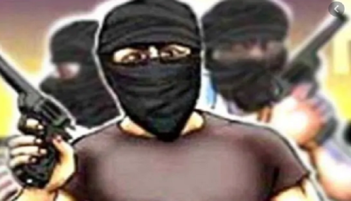 Miscreants robbed shopkeeper in Faridabad of Haryana Miscreants robbed shopkeeper in Faridabad of Haryana