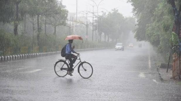 IMD issues alert for heavy rainfall in Delhi for these dates, warns of water-logging