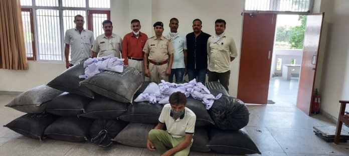 5 Quintal poppy husk & 64 kg marijuana recovered (1) 5 Quintal poppy husk & 64 kg marijuana recovered