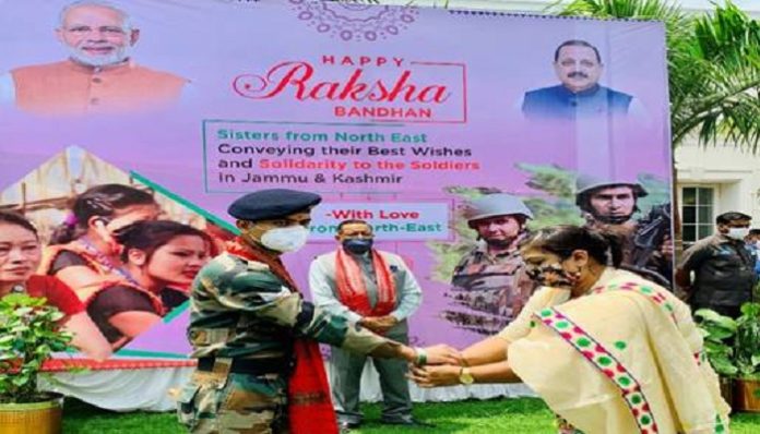 SISTERS FROM NORTHEAST TIED RAKHI ON JAWANS (1) SISTERS FROM NORTHEAST TIED RAKHI ON JAWANS