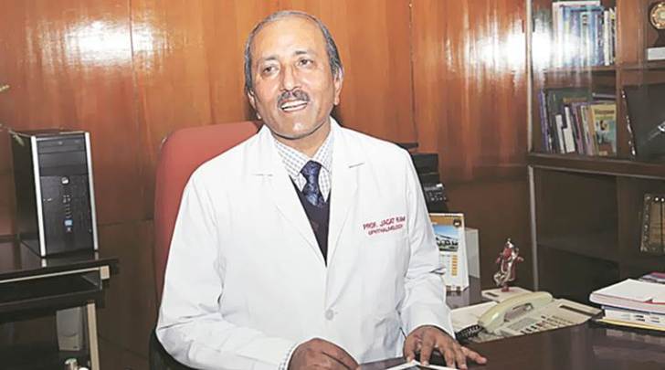 मोतियाबिंद की सर्जरी के क्षेत्र में डॉ. जगत राम को देशभर में पहली रैंक
