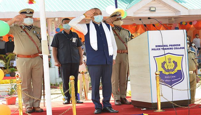 Jai Ram Thakur praises Police for commendable work during Corona pandemic
