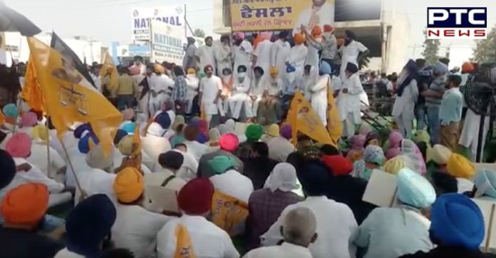#PunjabBandh : ਸ਼੍ਰੋਮਣੀ ਅਕਾਲੀ ਦਲ ਵੱਲੋਂ ਕਿਸਾਨਾਂ ਦੇ ਹੱਕ 'ਚ ਅੰਮ੍ਰਿਤਸਰ ਦੇ ਸੁਨਹਿਰੀ ਸਵਾਗਤੀ ਗੇਟ 'ਤੇ ਵੱਡਾ ਧਰਨਾ