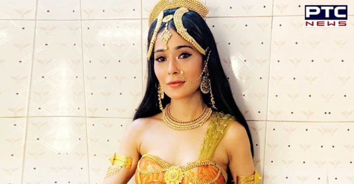 Actor Sara Khan COVID tests positive | Home quarantined Actor Sara Khan COVID tests positive | Home quarantined