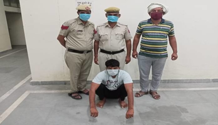 Badmash involved in Robbery and other 40 incidents nabbed by police Haryana Police, Crime News Haryana, Badmash Nabbed by Police, Delhi Police Most Wanted,