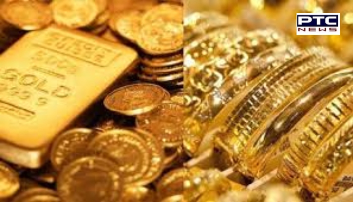Gold recovered 2 passengers from Dubai at Rajasansi Airport
